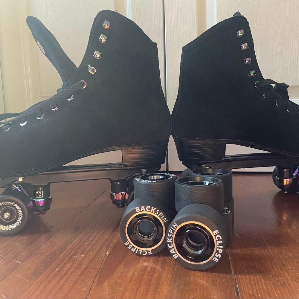 VNLA Eclipse Roller Skates / Black Suede Roller Skates - Picture 2 of 7